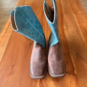 Laredo Women's Brown/Turquoise Square Toe Cowboy Boots Size 9M